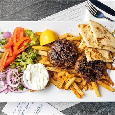 Bifteki platter with fries