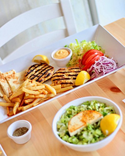 Grilled halloumi platter